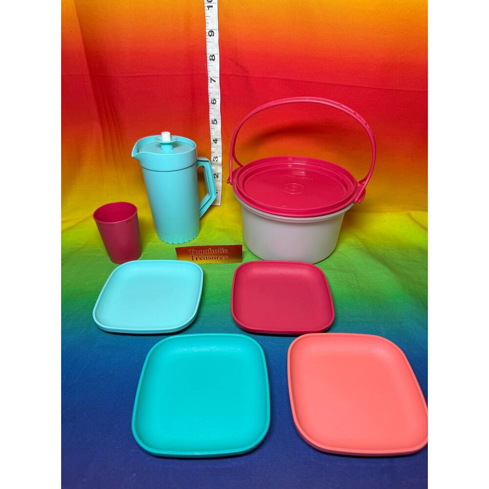 Tupperware Kids Mini Party Play Cake Pitcher Set